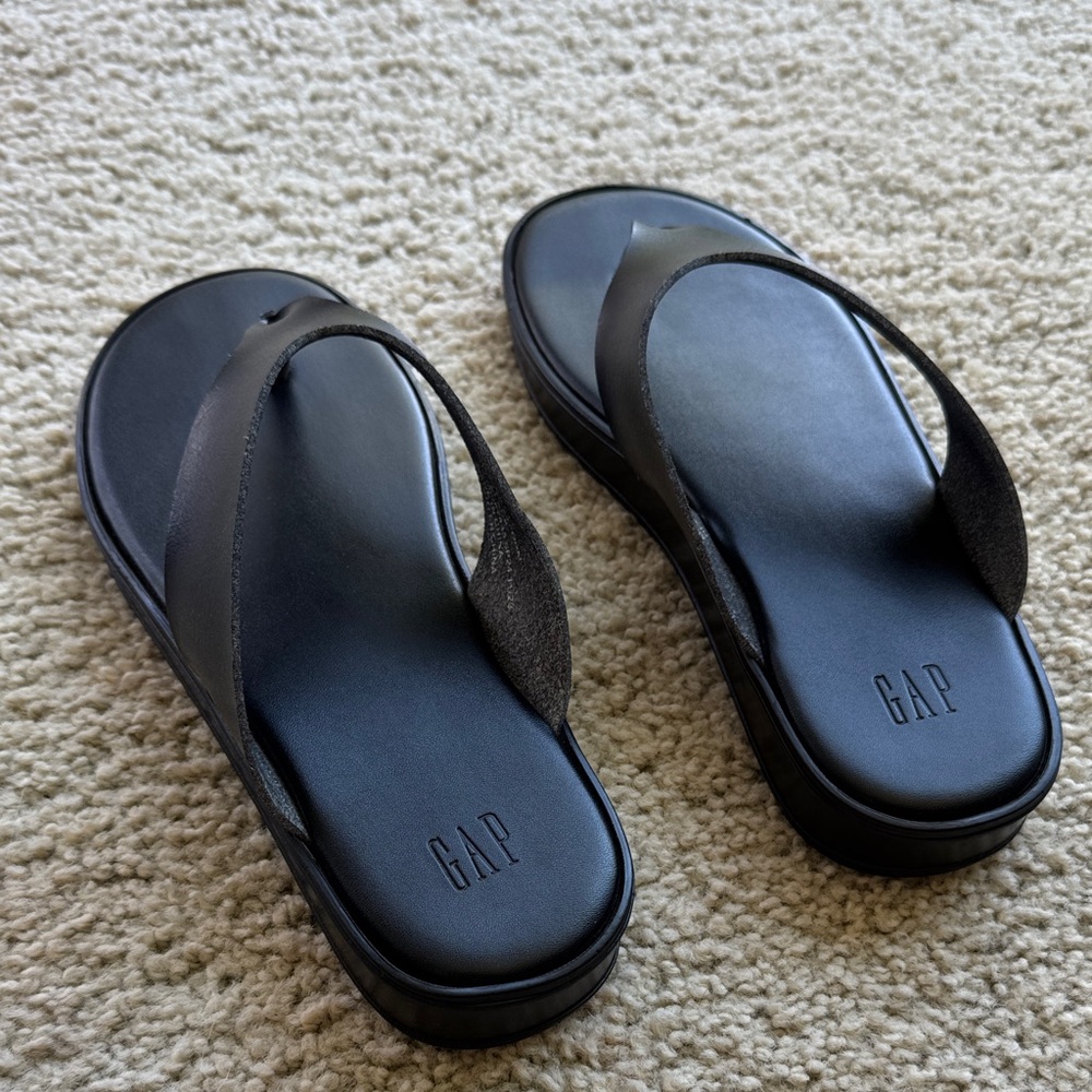 GAP Black Leather Sandals